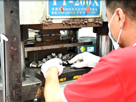 后处理钢件整形